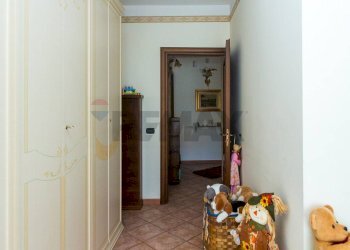 Hall / corridoio - Quadrilocale Paterno - foto 16