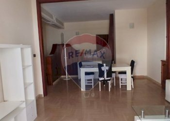 Sala da pranzo - Trilocale via vittorio veneto
 
115, Calatabiano - foto 4