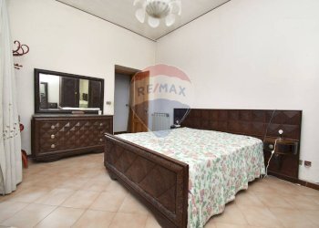 Camera / camera da letto - Casa indipendente via guglielmo marconi
 
23/25/27, Zafferana Etnea - foto 11