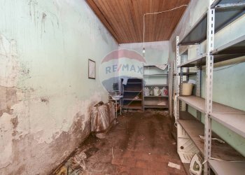 Dispensa di stoccaggio - Casa indipendente via guglielmo marconi
 
23/25/27, Zafferana Etnea - foto 20