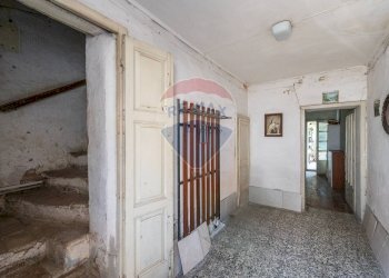 Hall / corridoio - Casa semi indipendente VIA MARCONI
 
56, Rivarolo Mantovano - foto 3