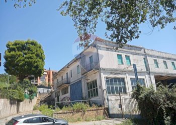 Casa all\'aperto - Capannone Ancona - foto 4