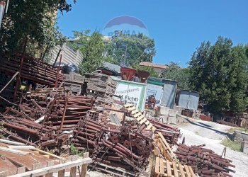 Edificio all\'aperto - Capannone Ancona - foto 9