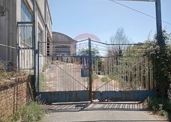 Edificio all\'aperto - Capannone Ancona - foto 12