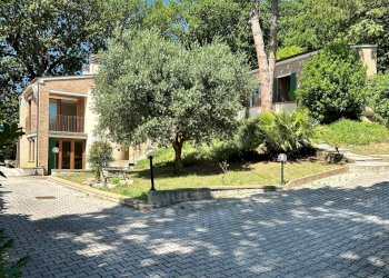 Foto 1 - Villa Strada Panoramica Ardizio
 
79, Pesaro - foto 1