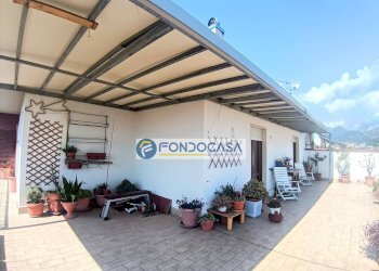 esterno - Attic viale  xx settembre, Carrara - photo 1