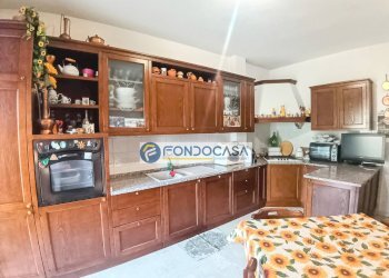 cucina abitabile - Attic viale  xx settembre, Carrara - photo 4