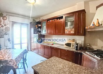 cucina abitabile - Attic viale  xx settembre, Carrara - photo 5