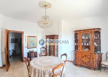 sala da pranzo - Attic viale  xx settembre, Carrara - photo 10