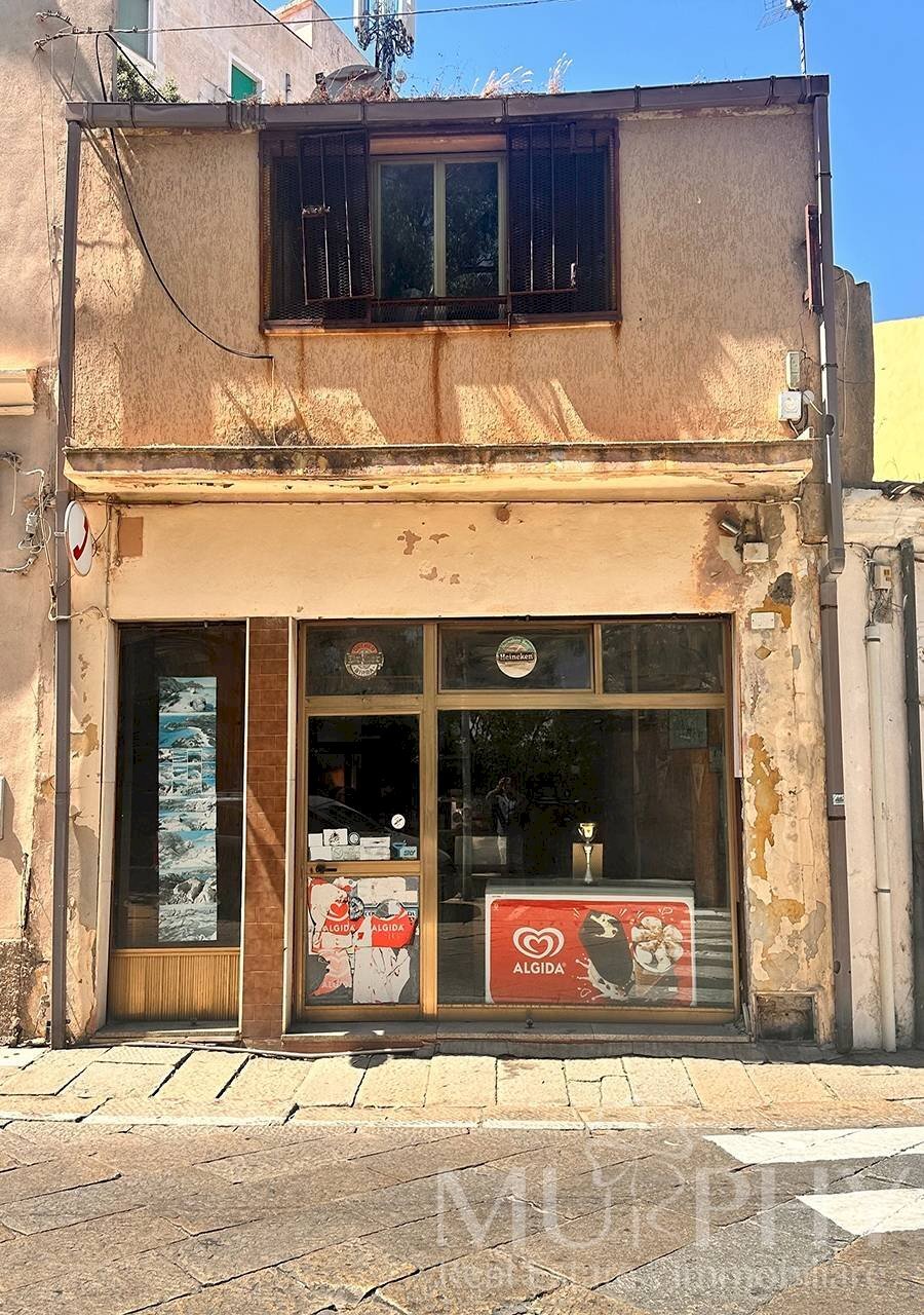 Foto 1 - Casa semi indipendente Via Principe Amedeo
 
39, La Maddalena - foto 1