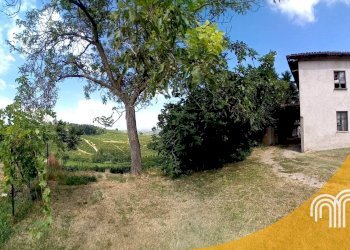 Foto 1 - Casa semi indipendente FRAZIONE CAROSSI GRAFFAGNO
 
60, Castagnole delle Lanze - foto 1