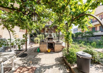 Foto 34 - Villa via Scarlatti
 
30, Motta Sant'Anastasia - foto 34