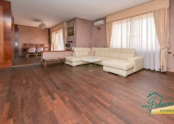 Salone - Villa strada Maiole, Moncalieri - photo 21