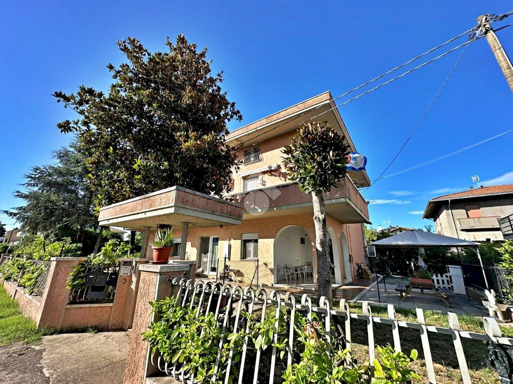 Three-room apartment Via roma, San Giovanni in Marignano - photo 2