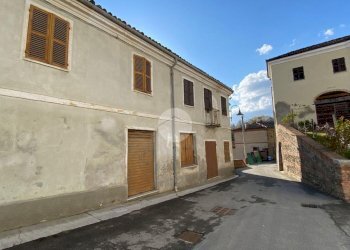 Independent house Cascina indipendente Via al Castello, Frinco - photo 2