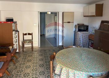 Sala da pranzo - Independent house via pomo
 
22, Geraci Siculo - photo 6