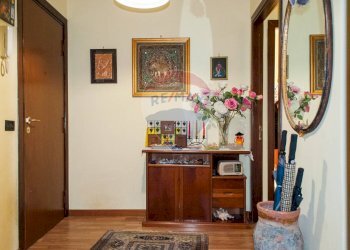 Hall / corridoio - Quadrilocale Via Medaglie D'Oro
 
1, Catania - foto 2