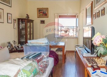 Camera / camera da letto - Quadrilocale Via Medaglie D'Oro
 
1, Catania - foto 18