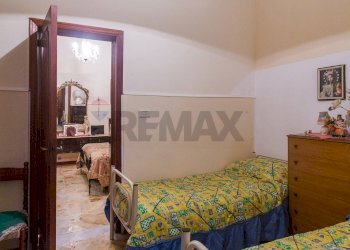 Camera / camera da letto - Quadrilocale Paterno - foto 11