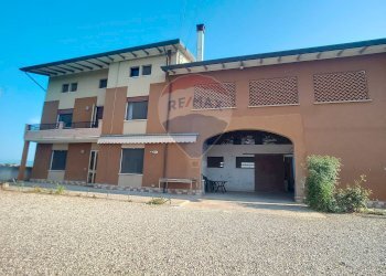 Edificio all\'aperto - Casa indipendente Via Calandrine
 
789, San Giorgio in Bosco - foto 2