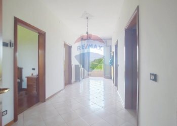 Hall / corridoio - Casa indipendente Via Calandrine
 
789, San Giorgio in Bosco - foto 20