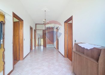 Hall / corridoio - Casa indipendente Via Calandrine
 
789, San Giorgio in Bosco - foto 21