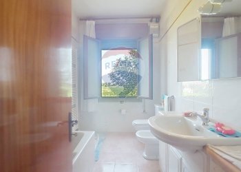 Bagno - Casa indipendente Via Calandrine
 
789, San Giorgio in Bosco - foto 23