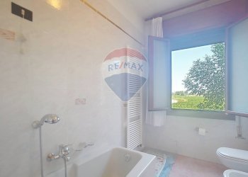 Bagno - Casa indipendente Via Calandrine
 
789, San Giorgio in Bosco - foto 25