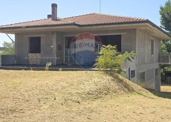 Casa all\'aperto - Casa indipendente via canale
 
50, Torrevecchia Teatina - foto 3