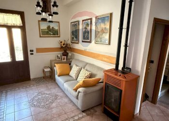 Soggiorno - Casa semi indipendente Vellezzo Bellini - foto 4