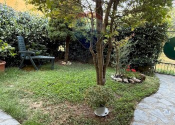 Giardino - Casa semi indipendente Vellezzo Bellini - foto 17