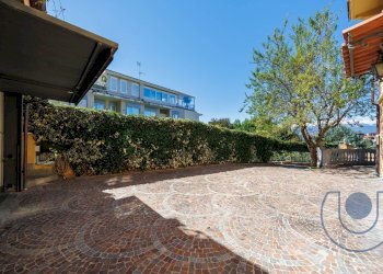 Cortile - Casa semi indipendente Strada Degli Alberoni, Torino - foto 6