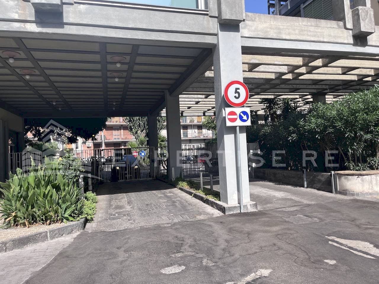 Foto 2 - Warehouse Via Gustavo Vagliasindi
 
9, Catania - photo 2