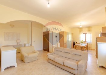 Sala da pranzo - Casa semi indipendente Strada Crispiano
 
129/A, Martina Franca - foto 2