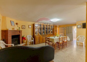 Sala da pranzo - Casa semi indipendente Strada Crispiano
 
129/A, Martina Franca - foto 27