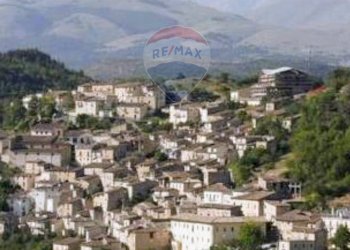 Vista delle montagne - Casa semi indipendente VIA COLVETTO
 
8, Fagnano Alto - foto 4