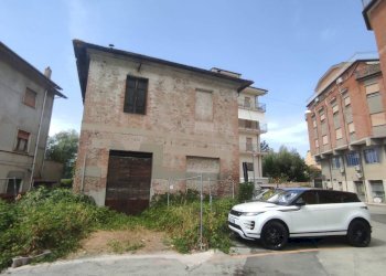 Foto 2 - Quadrilocale via fara sabina
 
42, Rieti - foto 2