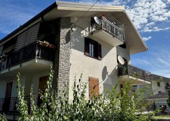 Facciata - Quadrilocale Località Plan Felinaz, 50, Charvensod - foto 3