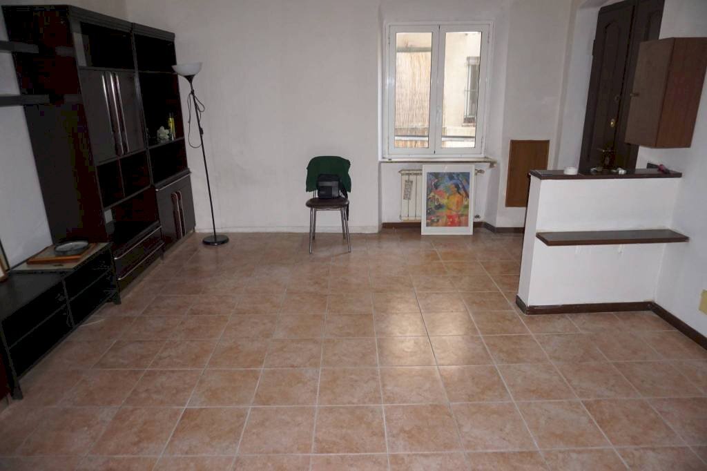 Soggiorno - Four-room apartment via Terenzio Mamiani, 2, Genova (neighborhood Sampierdarena) - photo 1