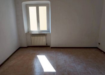 Camera da letto - Quadrilocale via Terenzio Mamiani, 2, Genova (zona Sampierdarena) - foto 4