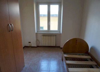 Camera da letto - Quadrilocale via Terenzio Mamiani, 2, Genova (zona Sampierdarena) - foto 6