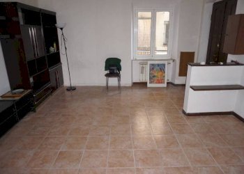 Soggiorno - Quadrilocale via Terenzio Mamiani, 2, Genova (zona Sampierdarena) - foto 1