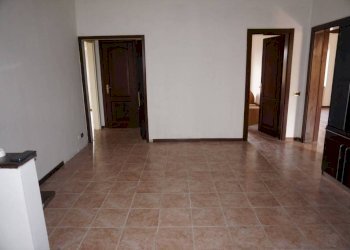 Soggiorno - Quadrilocale via Terenzio Mamiani, 2, Genova (zona Sampierdarena) - foto 2