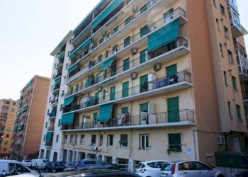 Facciata - Bilocale via Generale Manfredo Fanti, 12, Genova (zona Sampierdarena) - foto 1