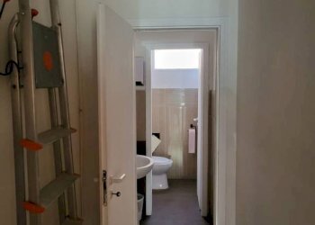Bagno - Negozio via Eleonora Duse, 5, Bologna (zona San Donato) - foto 3
