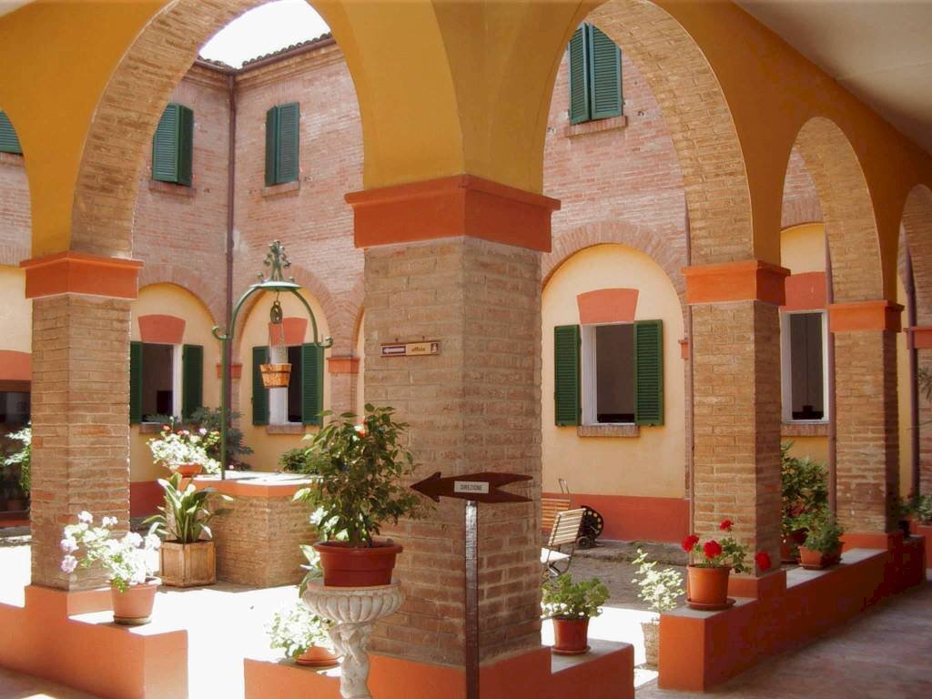 Facciata - Stabile - Palazzo via Frati Capuccini, Budrio - foto 2