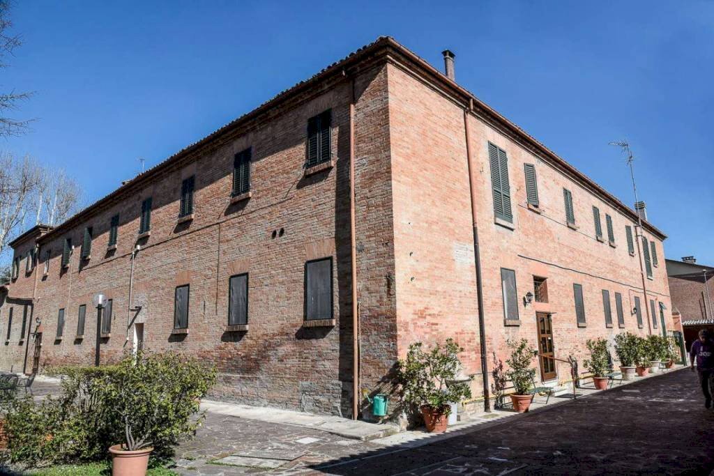 Interno palazzo - Stabile - Palazzo via Frati Capuccini, Budrio - foto 3