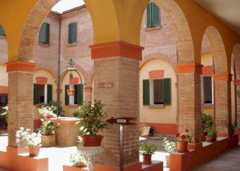 Facciata - Stabile - Palazzo via Frati Capuccini, Budrio - foto 2