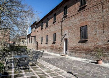 Facciata - Stable - Palace via Frati Capuccini, Budrio - photo 5