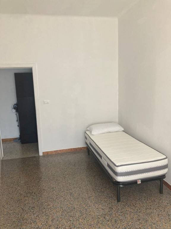 Camera da letto - Non-buildable land via Ferrarese, 92, Bologna (neighborhood Bolognina) - photo 2